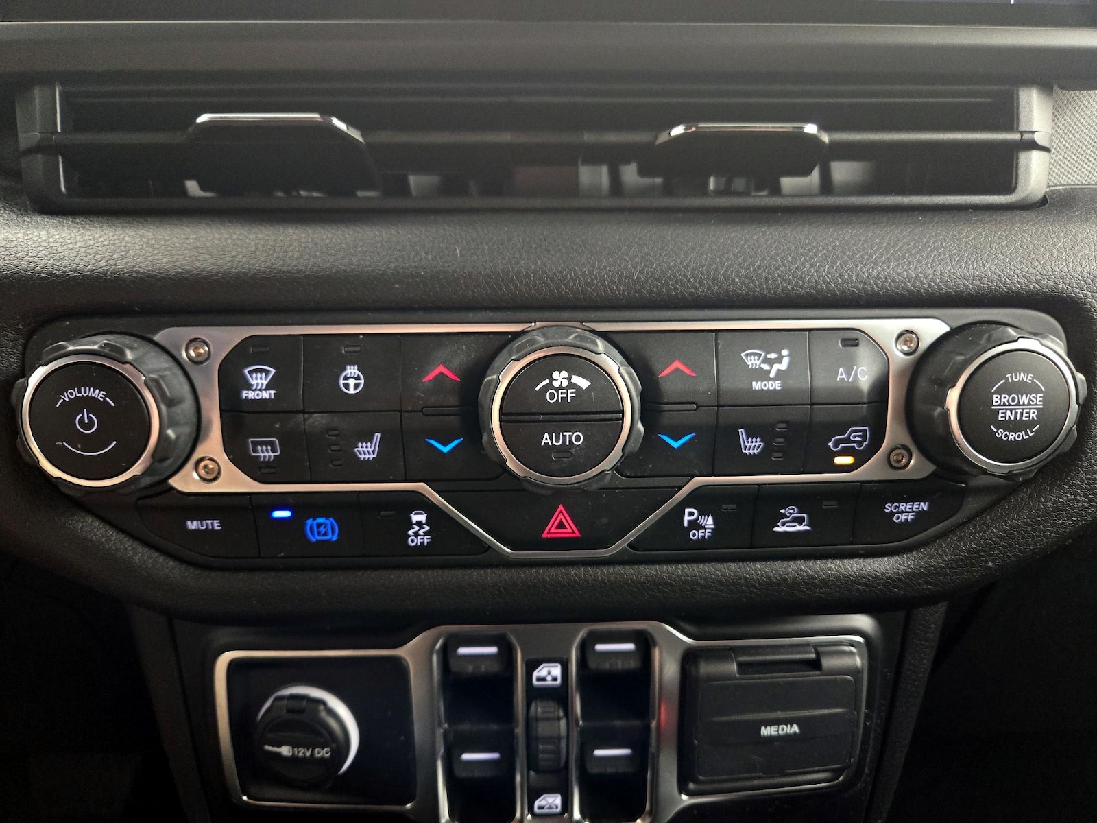 2024 Jeep Wrangler 4xe Willys 4XE - Photo 17