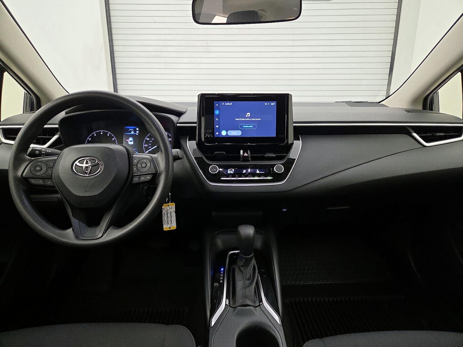 2024 Toyota Corolla LE - Photo 10