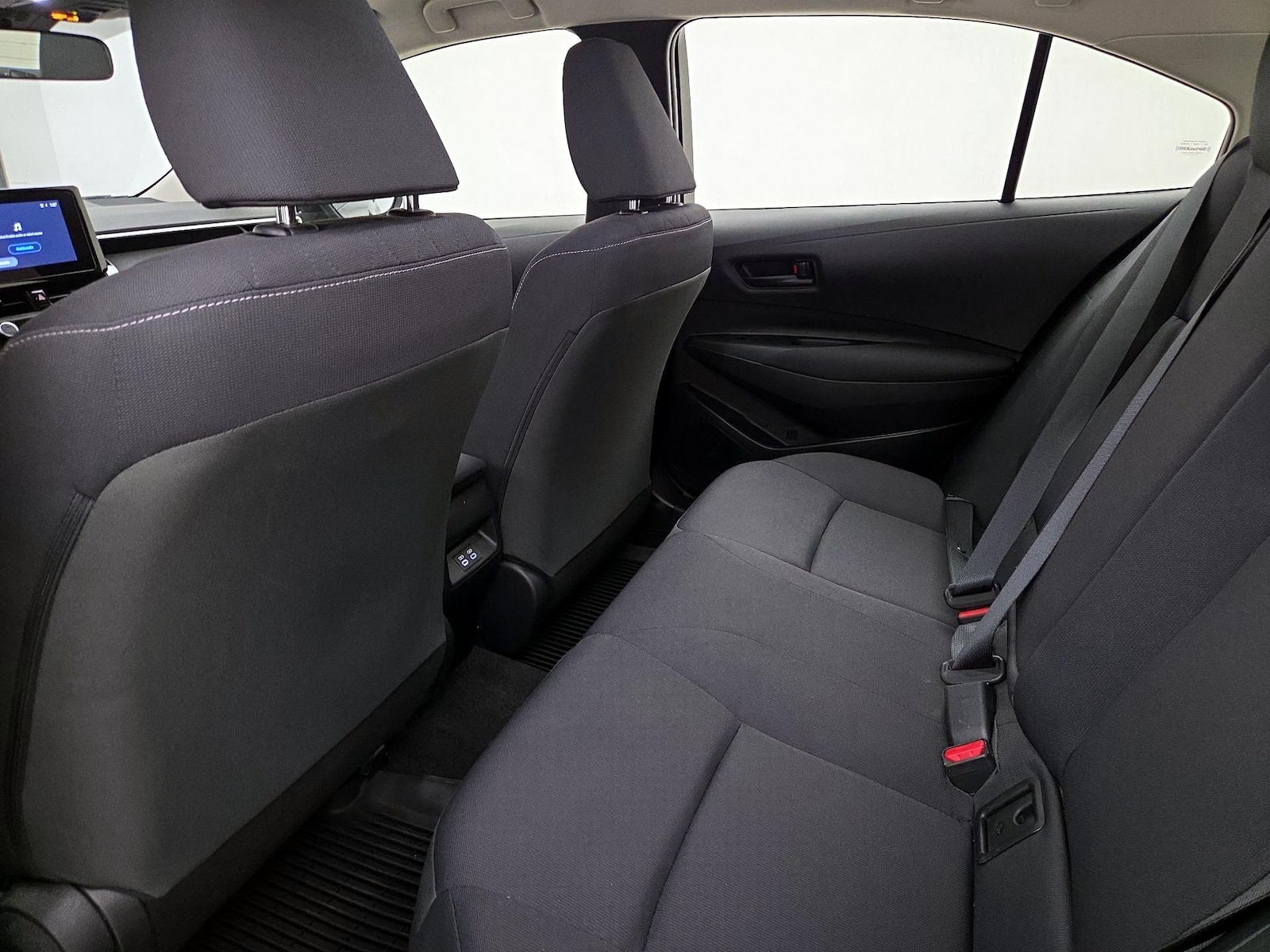 2024 Toyota Corolla LE - Photo 17