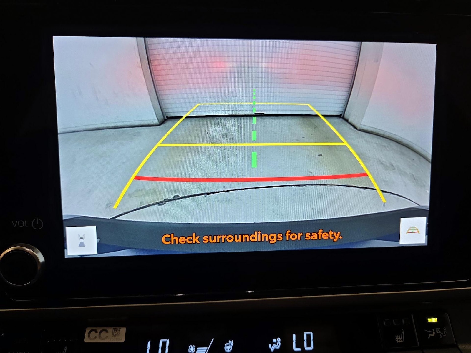2025 Toyota Camry SE - Photo 15