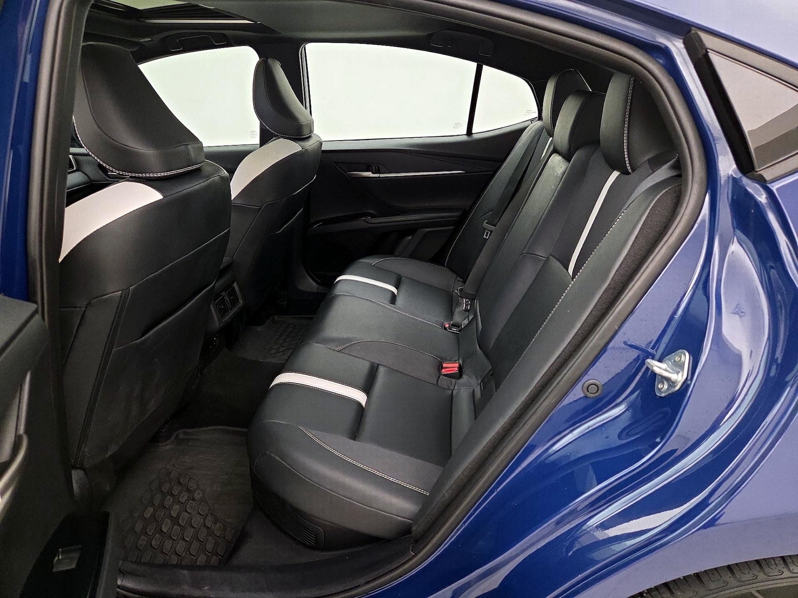 2025 Toyota Camry SE - Photo 21