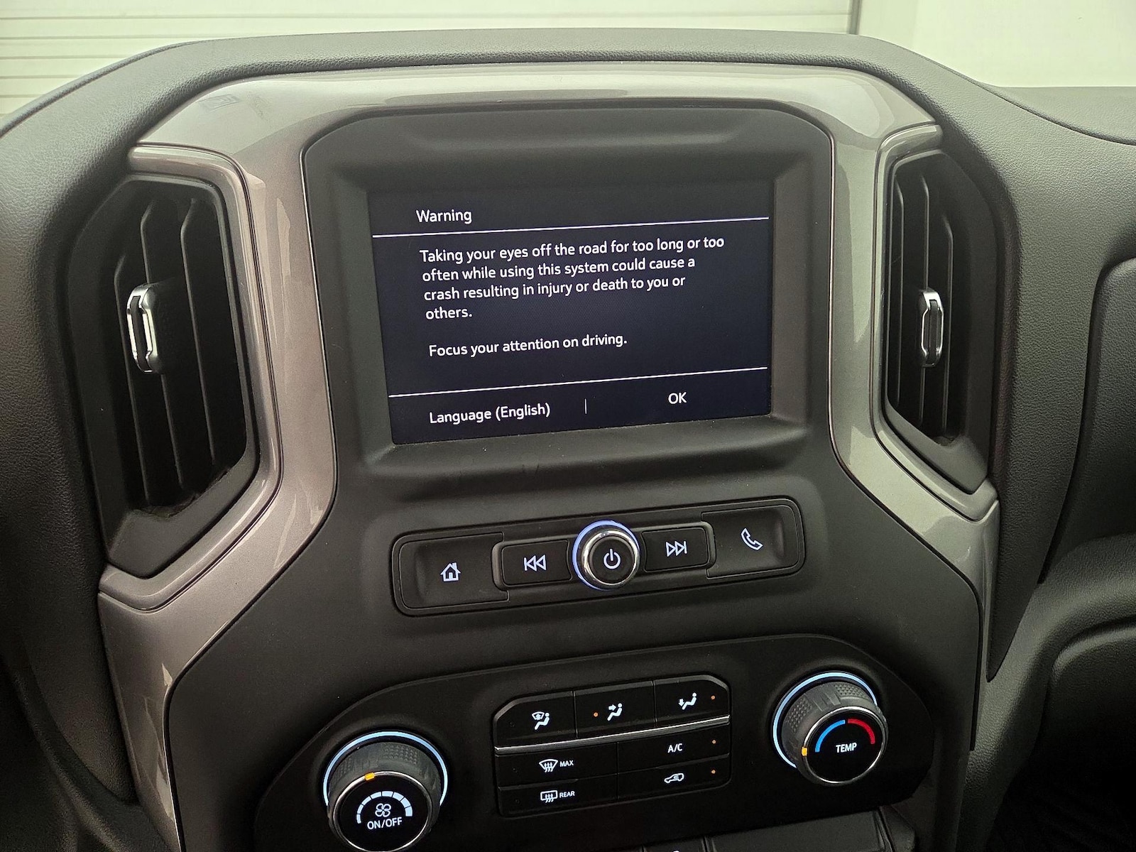 2024 Chevrolet Silverado 1500 Custom - Photo 16