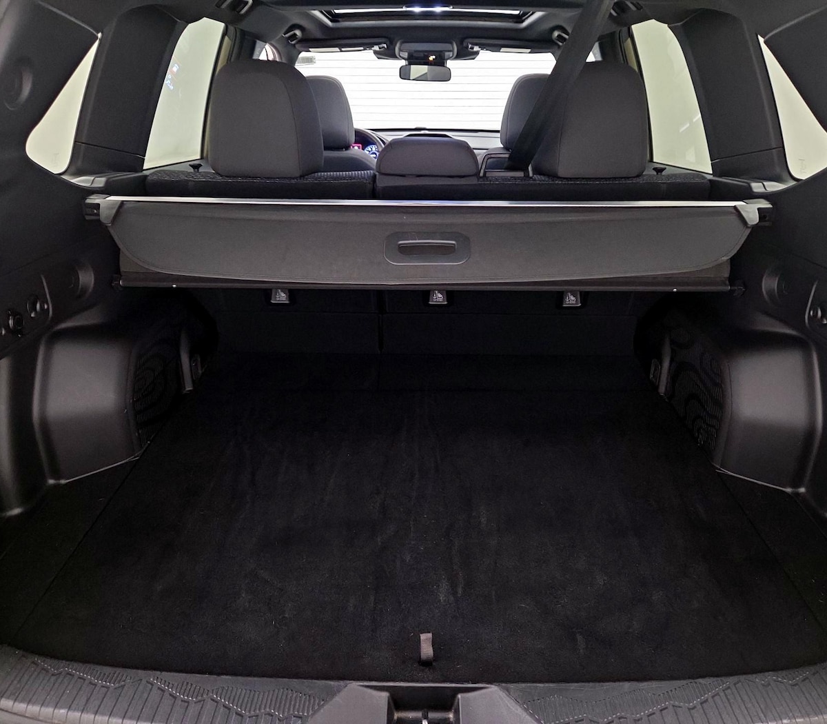 Trunk/Cargo (Seats Up)