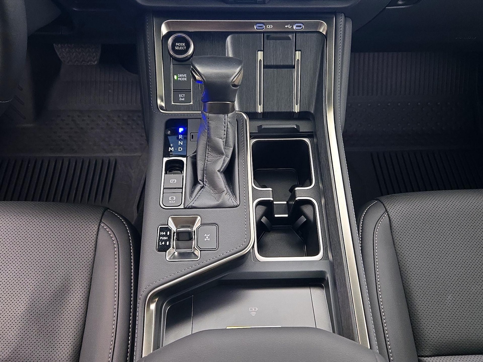 2026 Lexus GX Premium+ - Photo 19