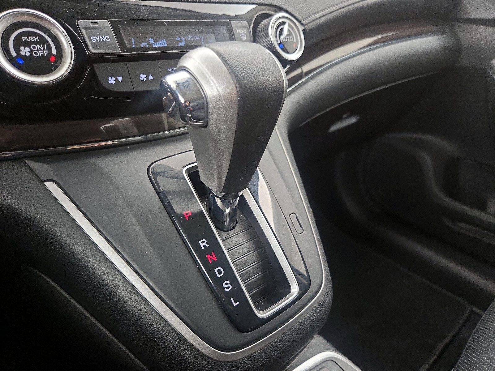 2015 Honda CR-V EX-L - Photo 18