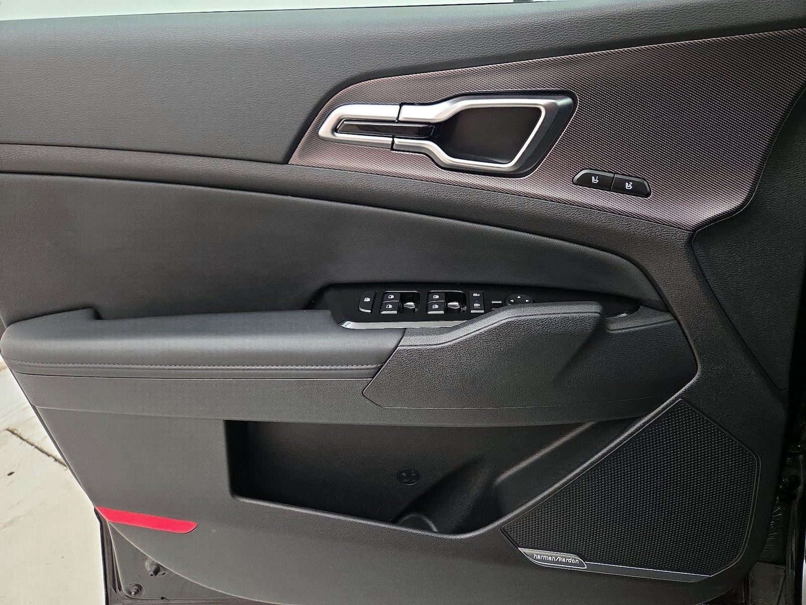 2025 Kia Sportage SX Prestige Hybrid - Photo 13