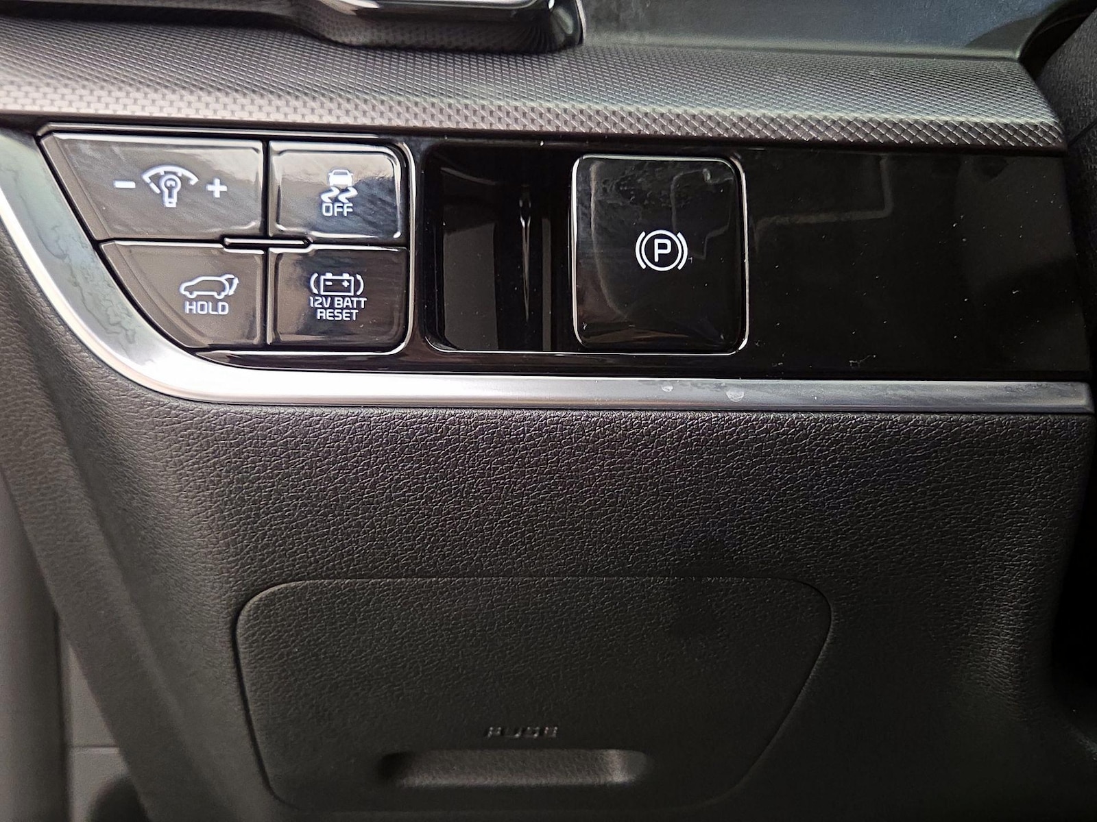 2025 Kia Sportage SX Prestige Hybrid - Photo 14