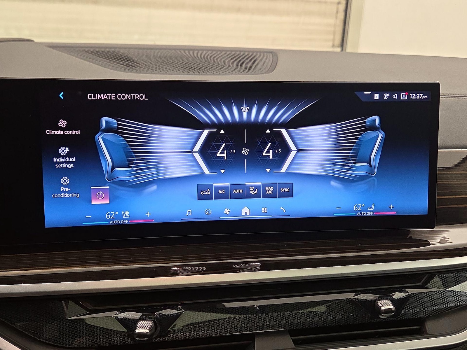 2026 BMW X7 40i - Photo 18