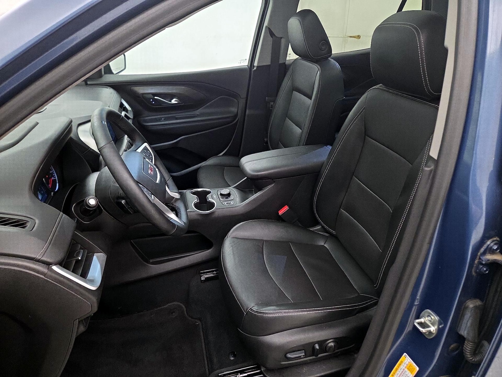 2024 GMC Terrain SLT - Photo 12