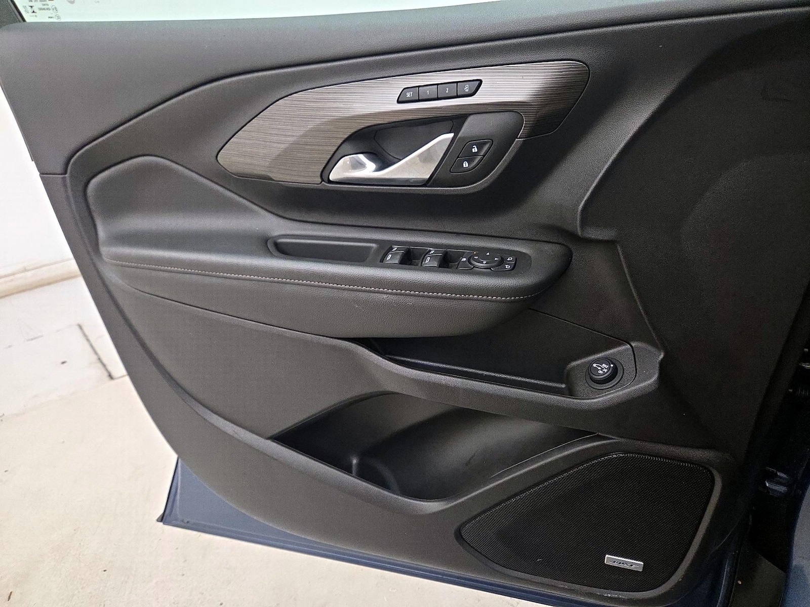 2024 GMC Terrain SLT - Photo 13