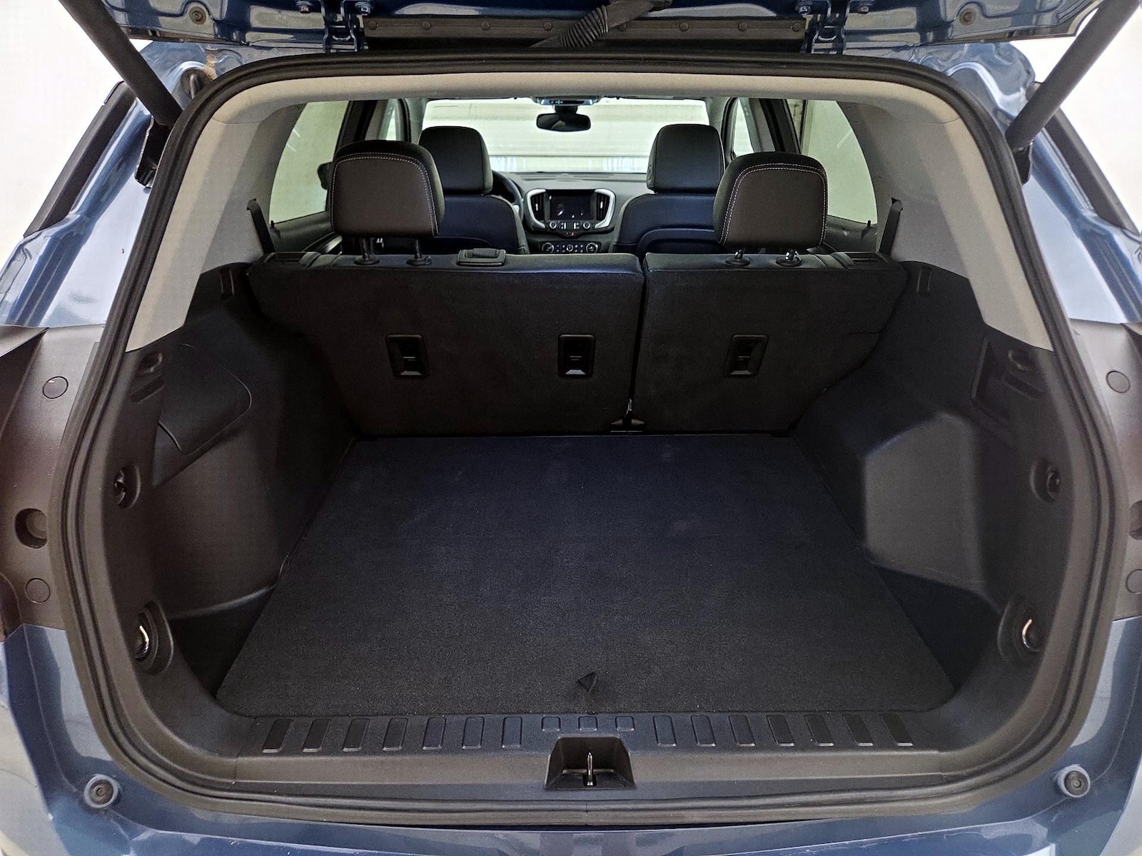 2024 GMC Terrain SLT - Photo 23