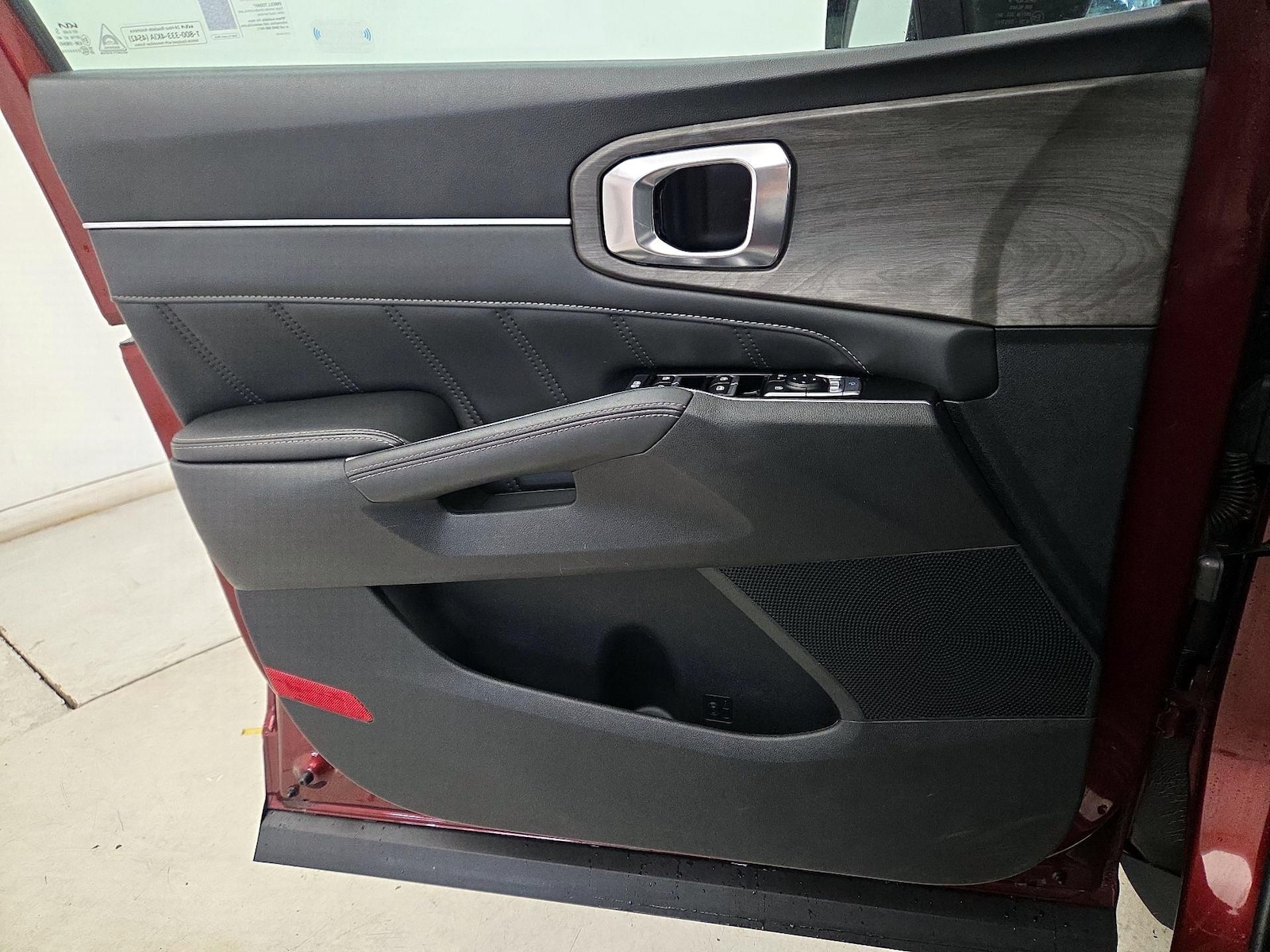 2025 Kia Sorento X-Line SX - Photo 13