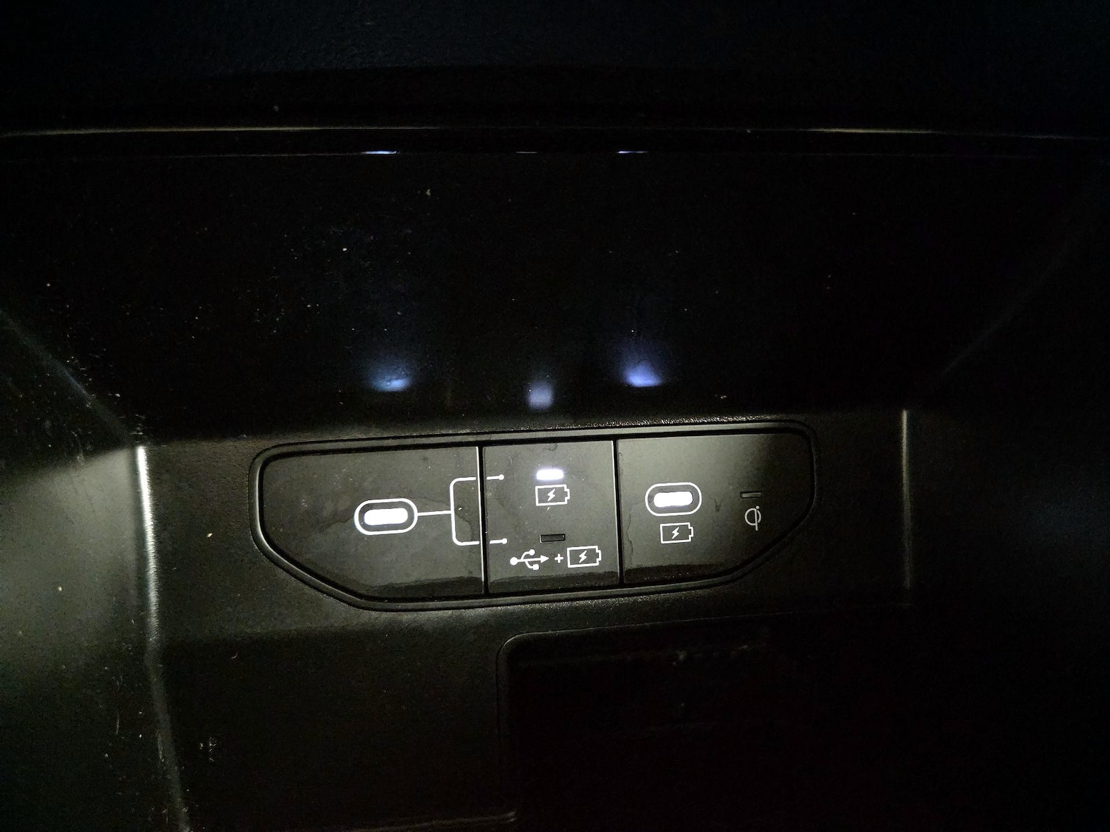 2025 Kia Sorento X-Line SX - Photo 20