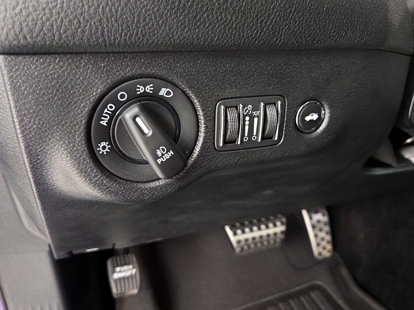 2019 Dodge Challenger R/T - Photo 14
