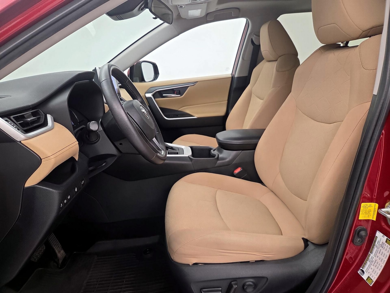 2023 Toyota RAV4 XLE - Photo 12
