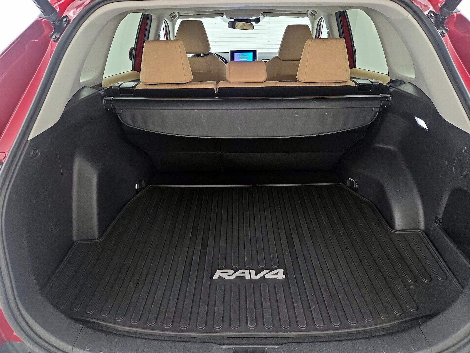 2023 Toyota RAV4 XLE - Photo 22