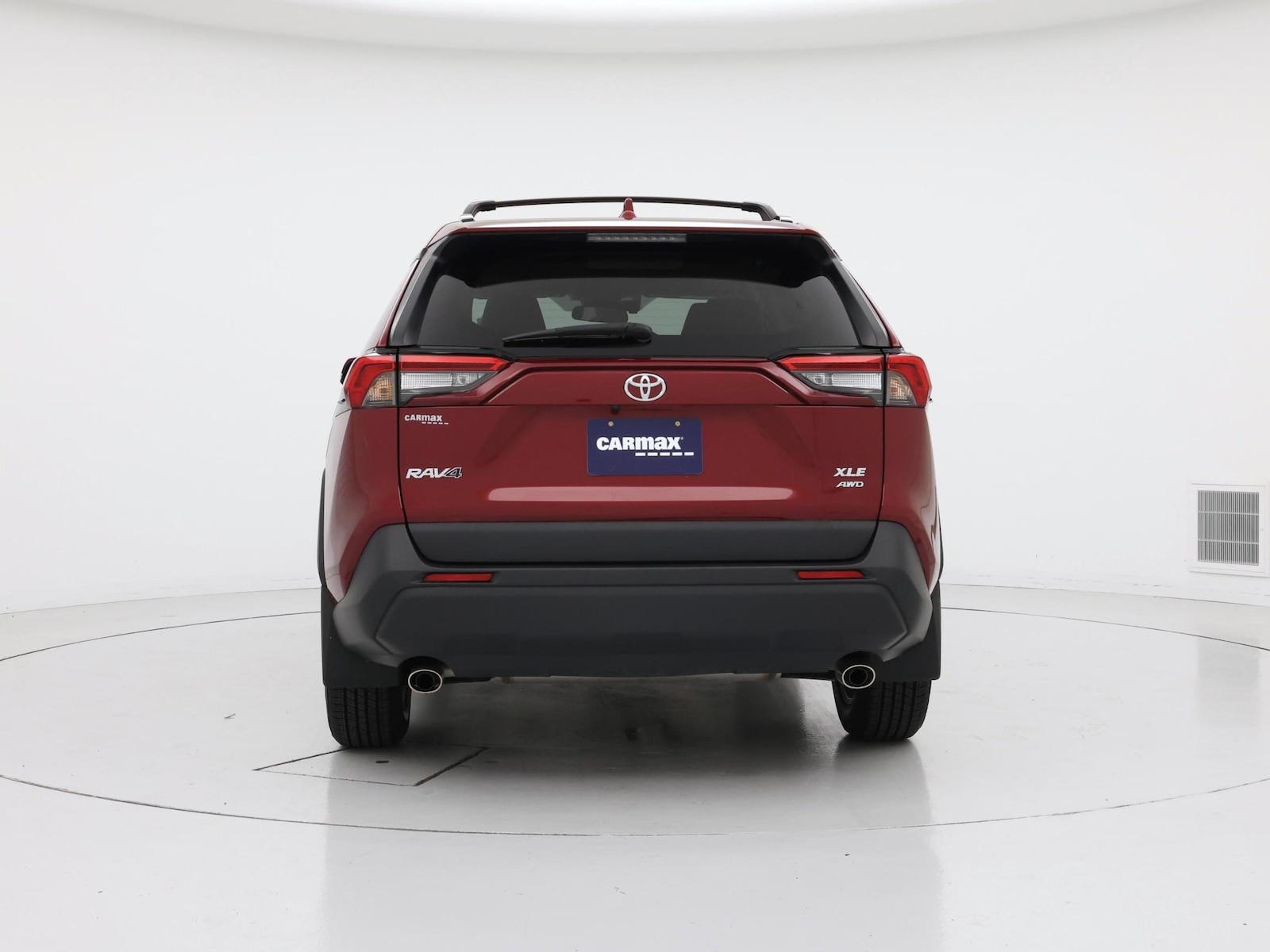 2023 Toyota RAV4 XLE - Photo 7