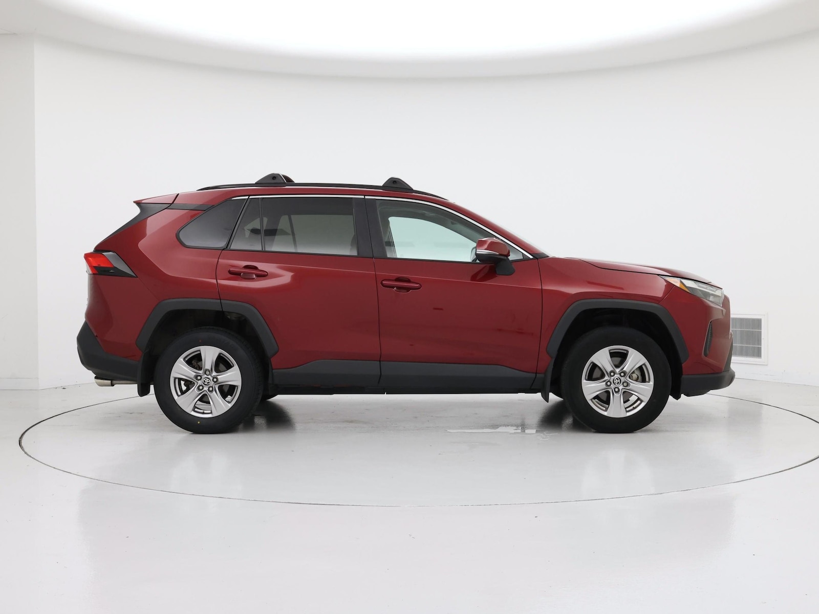 2023 Toyota RAV4 XLE - Photo 8