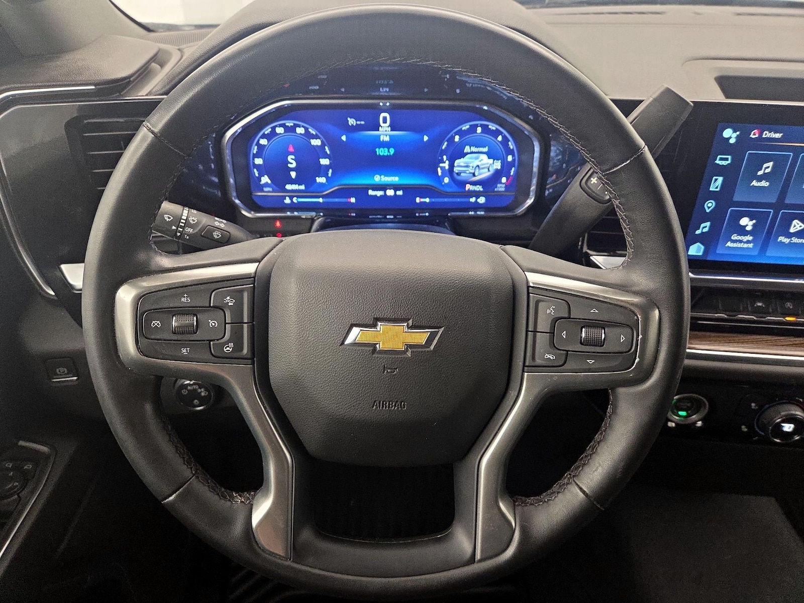 2023 Chevrolet Silverado 1500 LT - Photo 11