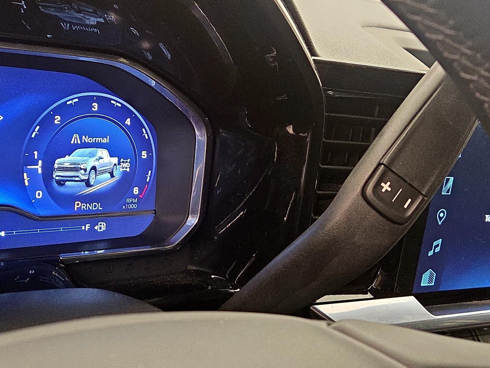 2023 Chevrolet Silverado 1500 LT - Photo 18