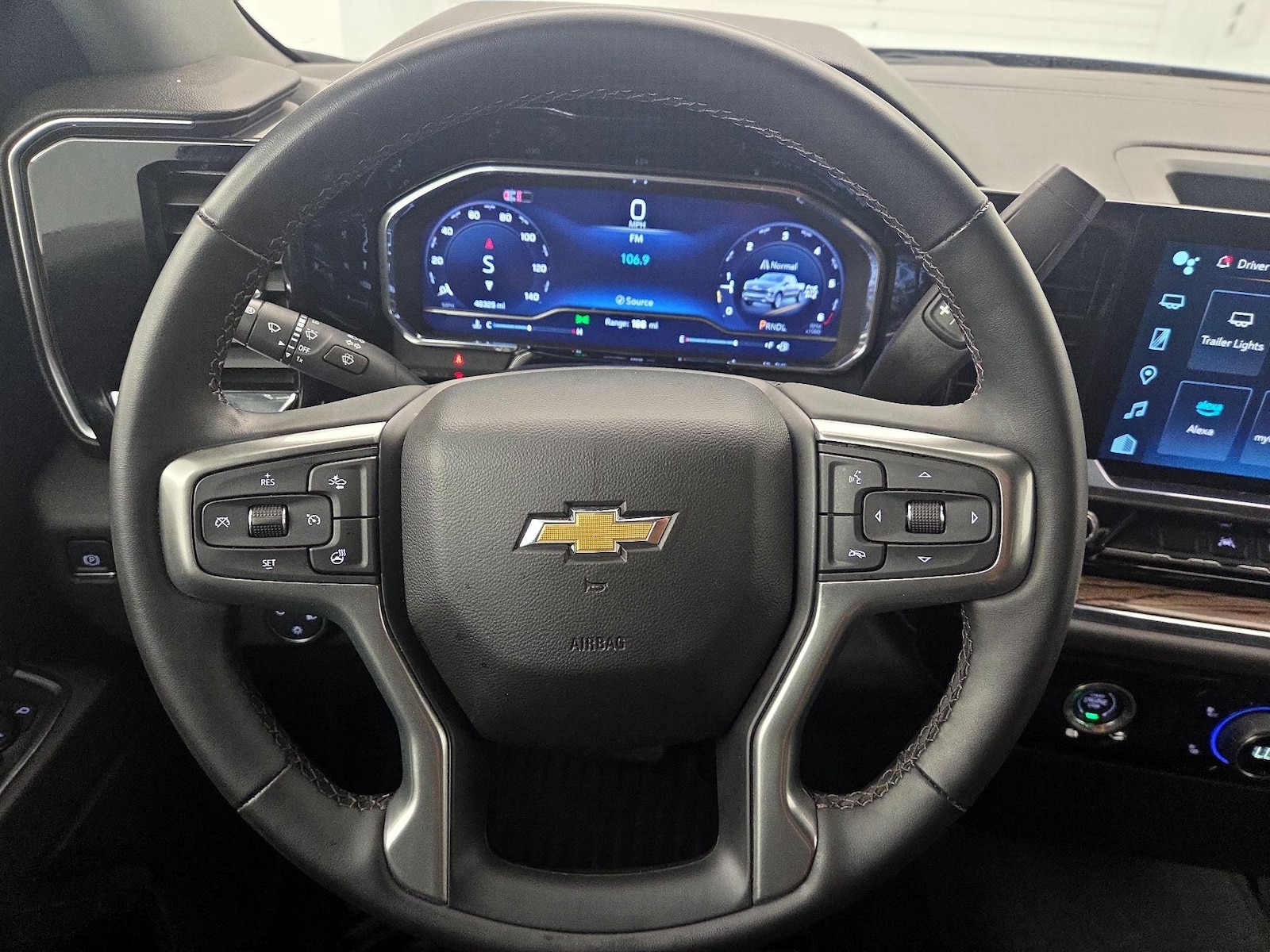 2024 Chevrolet Silverado 1500 LT - Photo 11