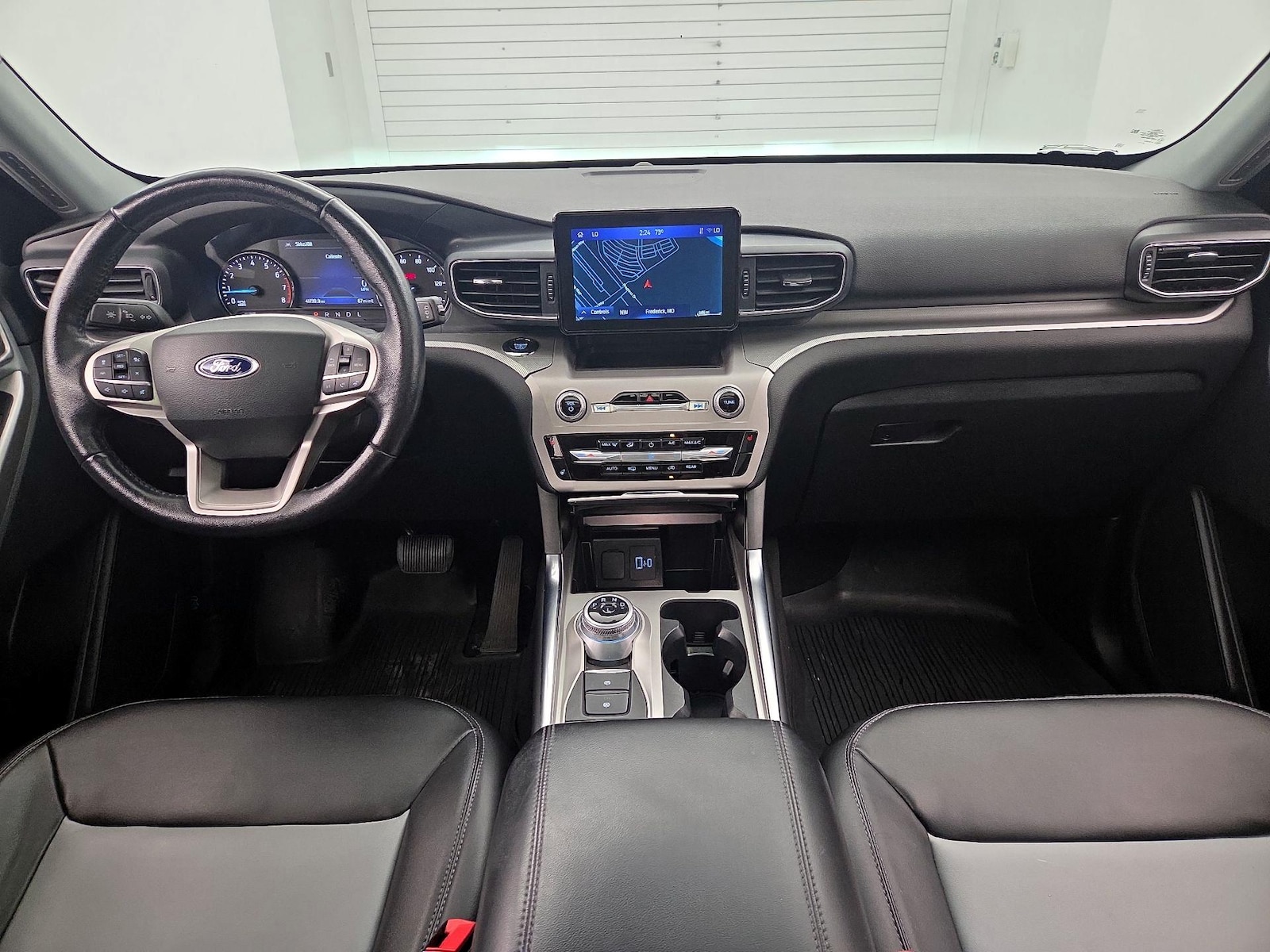 2022 Ford Explorer XLT - Photo 10