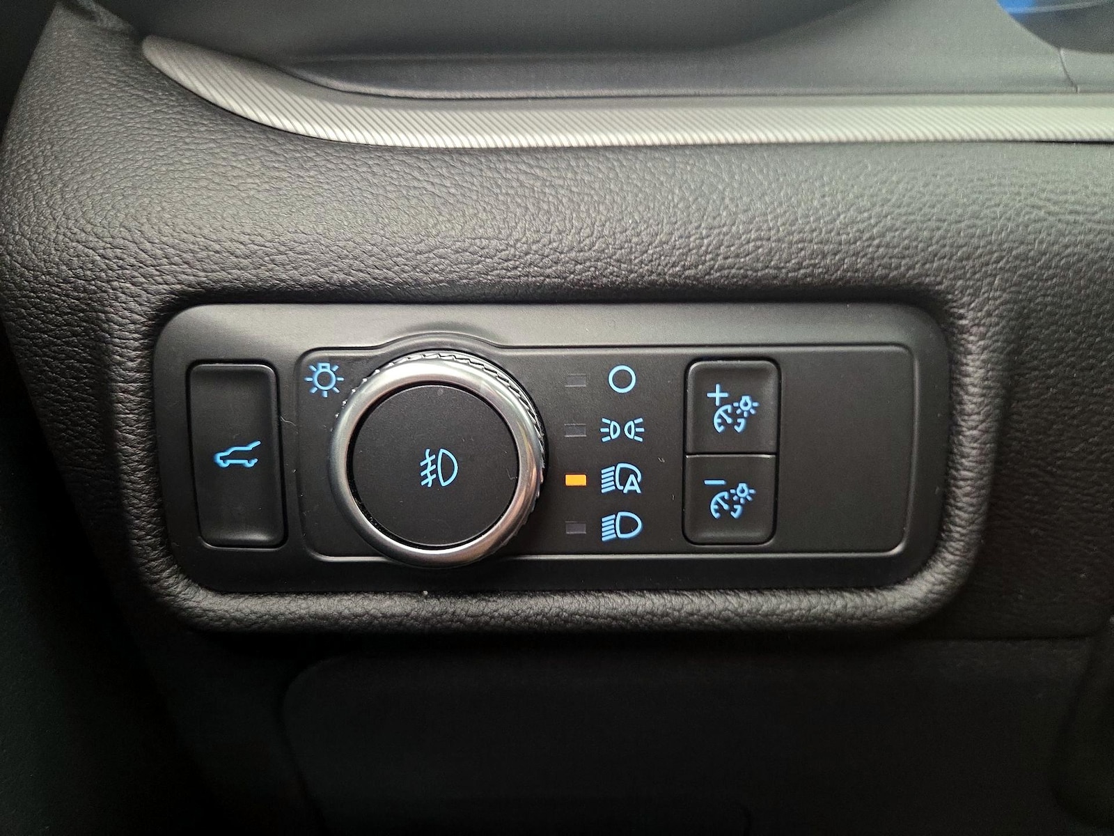 2022 Ford Explorer XLT - Photo 14