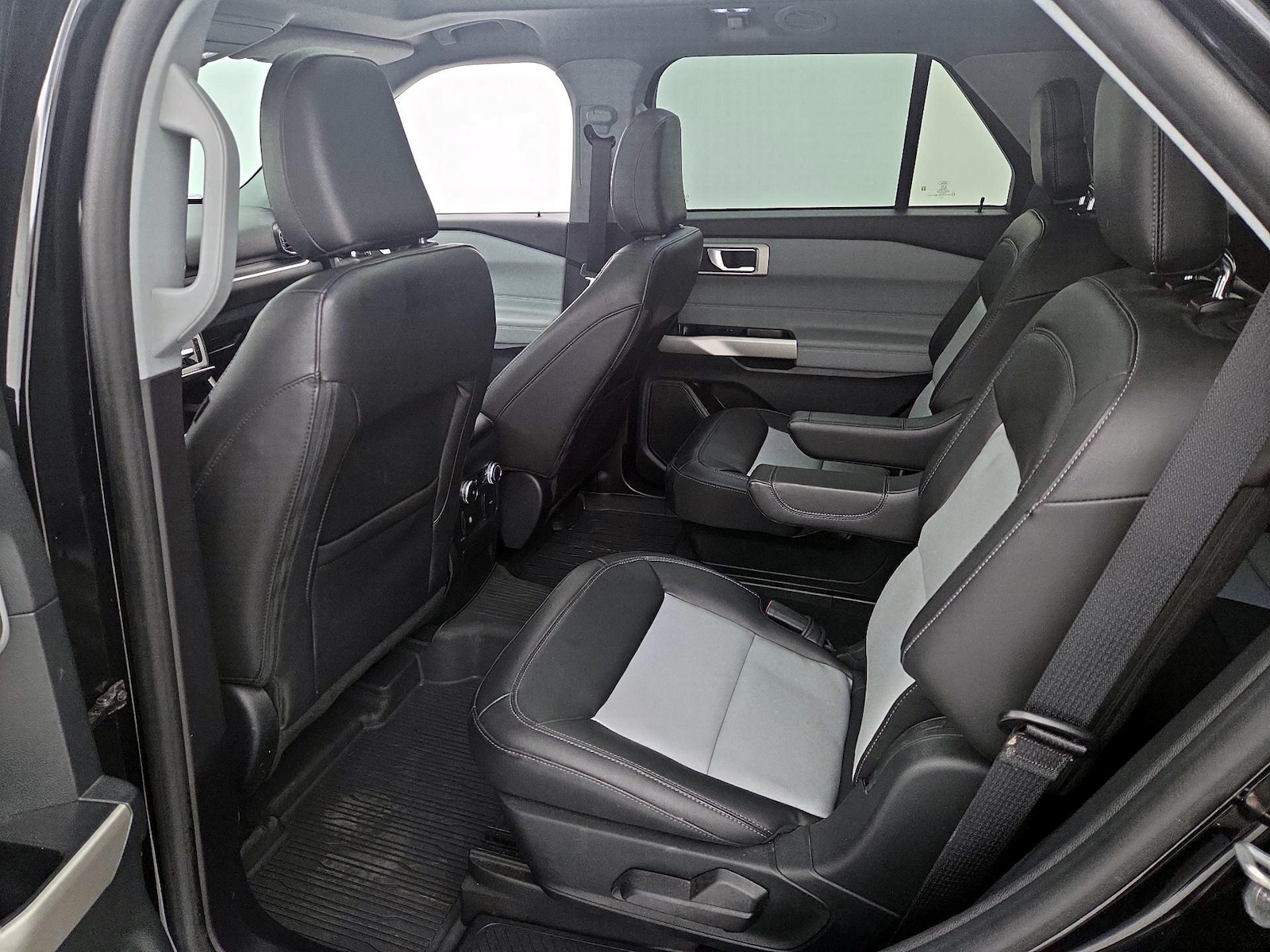 2022 Ford Explorer XLT - Photo 22