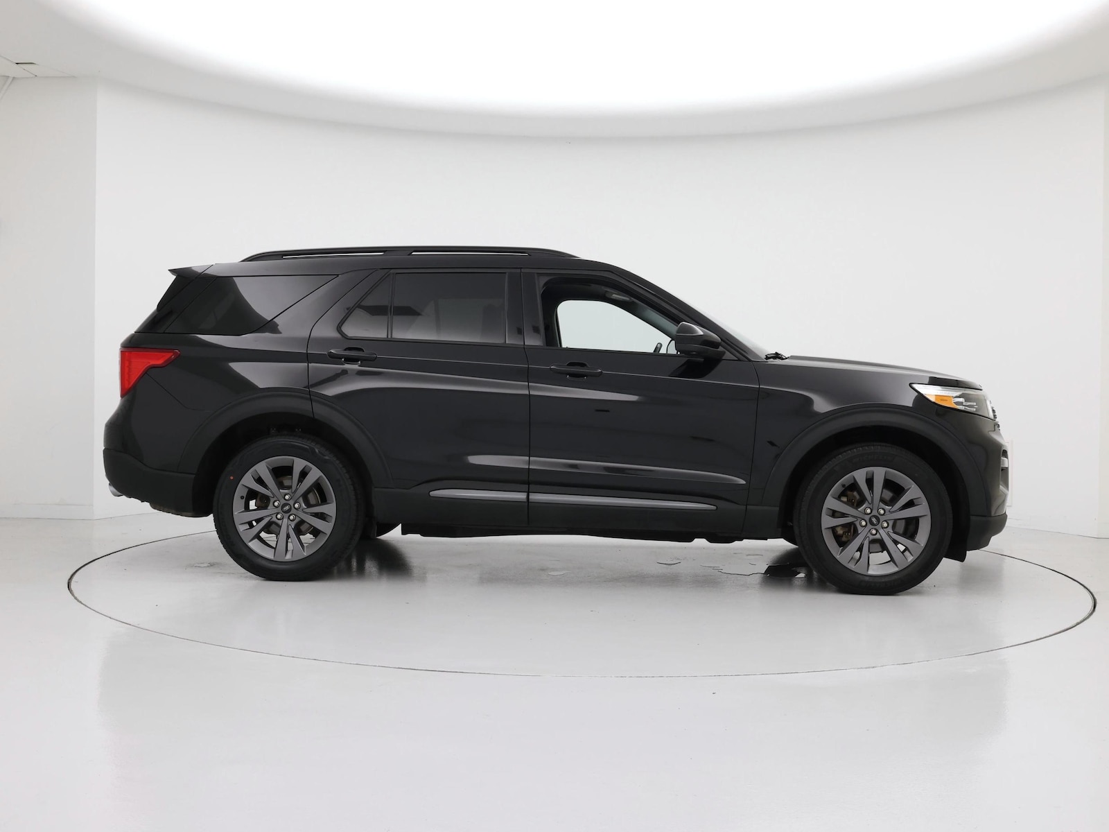 2022 Ford Explorer XLT - Photo 8
