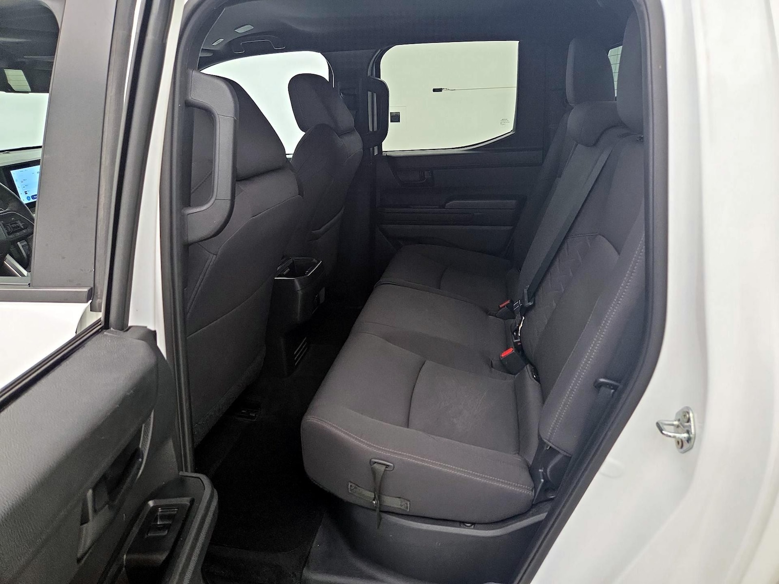 2025 Toyota Tacoma SR5 - Photo 20