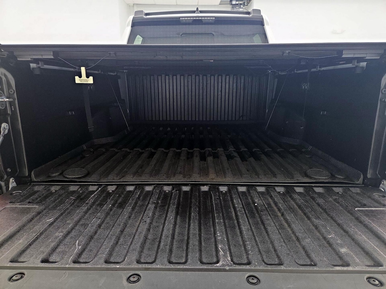2025 Toyota Tacoma SR5 - Photo 21