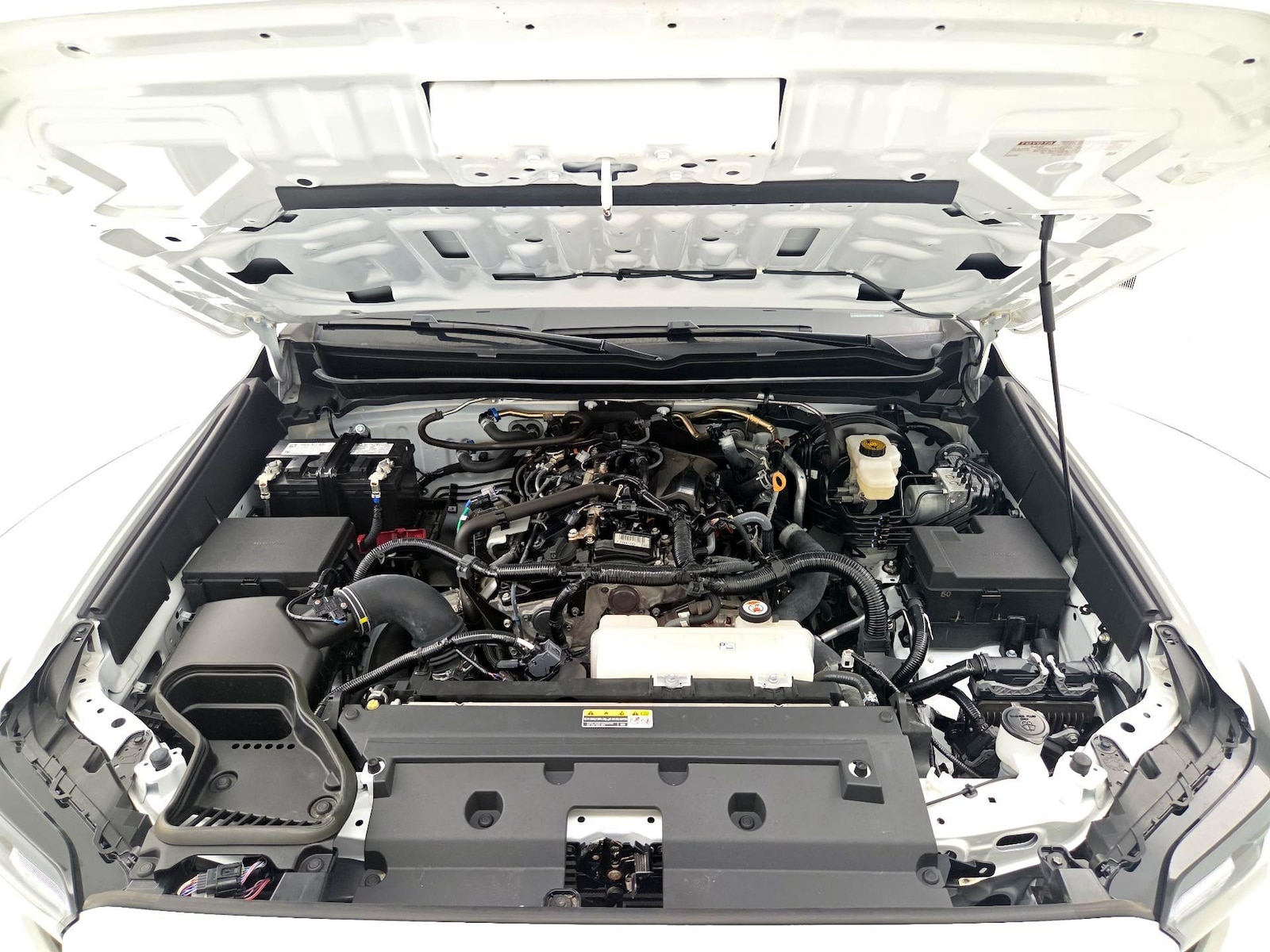 2025 Toyota Tacoma SR5 - Photo 22