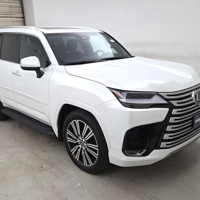 2026 Lexus LX 700h Luxury