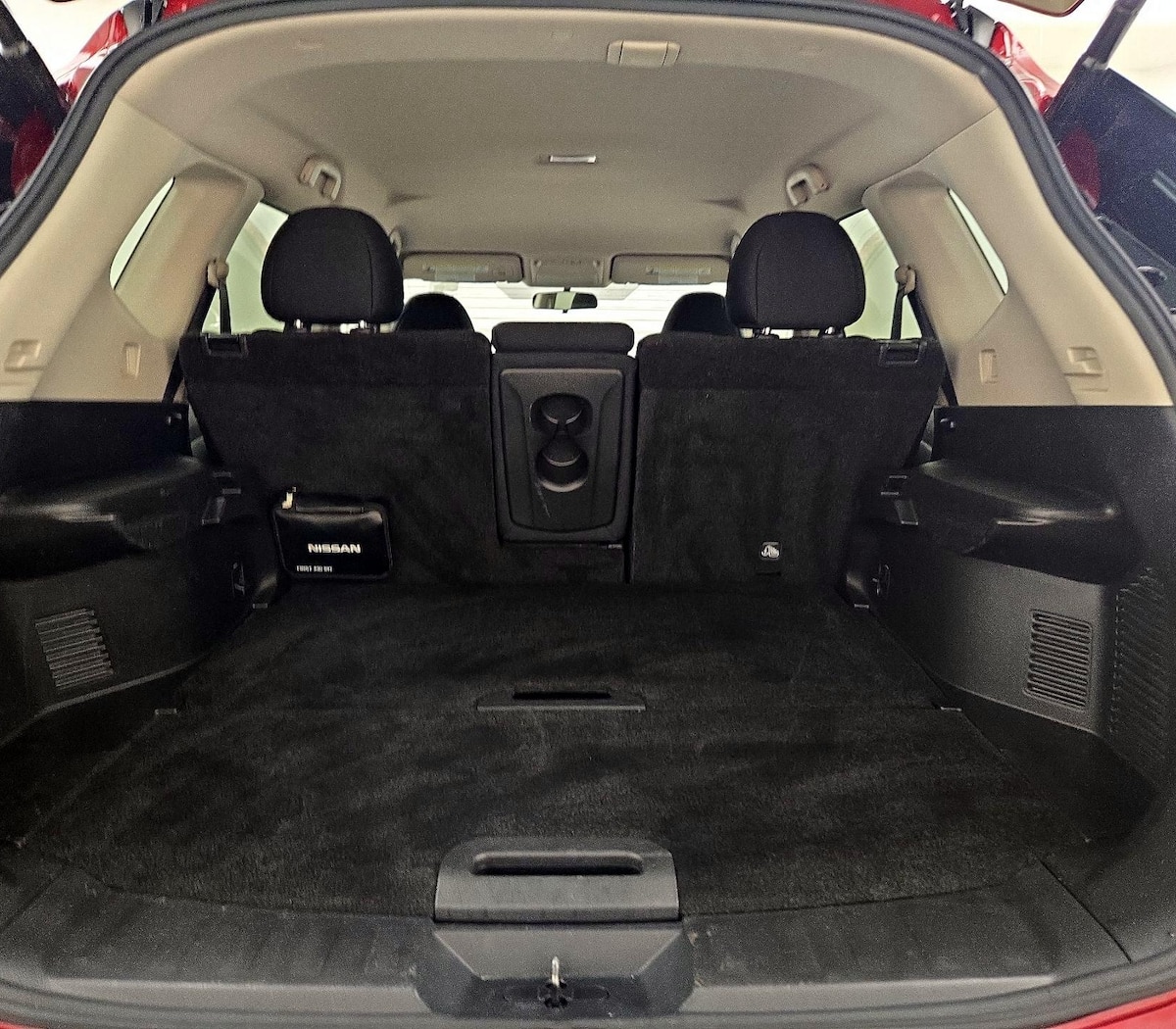 Trunk/Cargo (Seats Up)