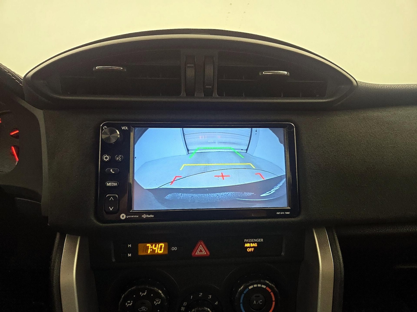 2017 Toyota 86 Base - Photo 15