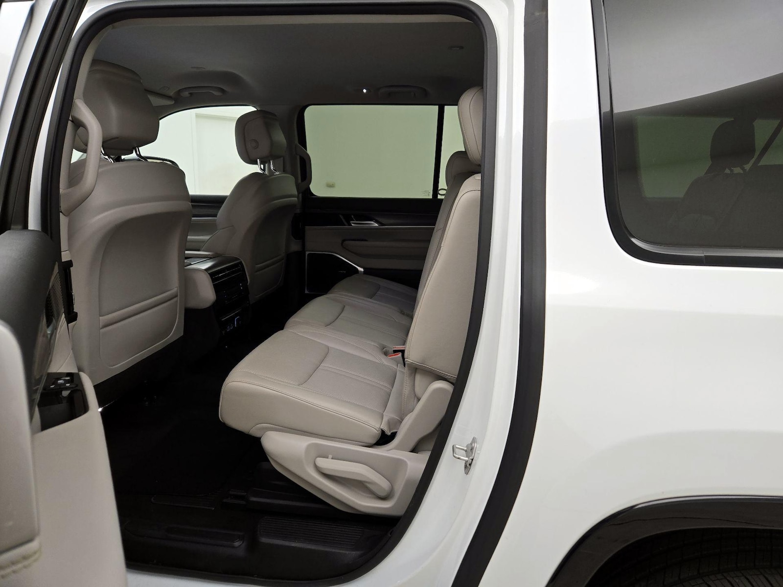 Rear Air Conditioning