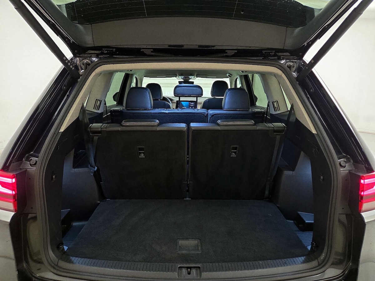 Trunk/Cargo (Seats Up)