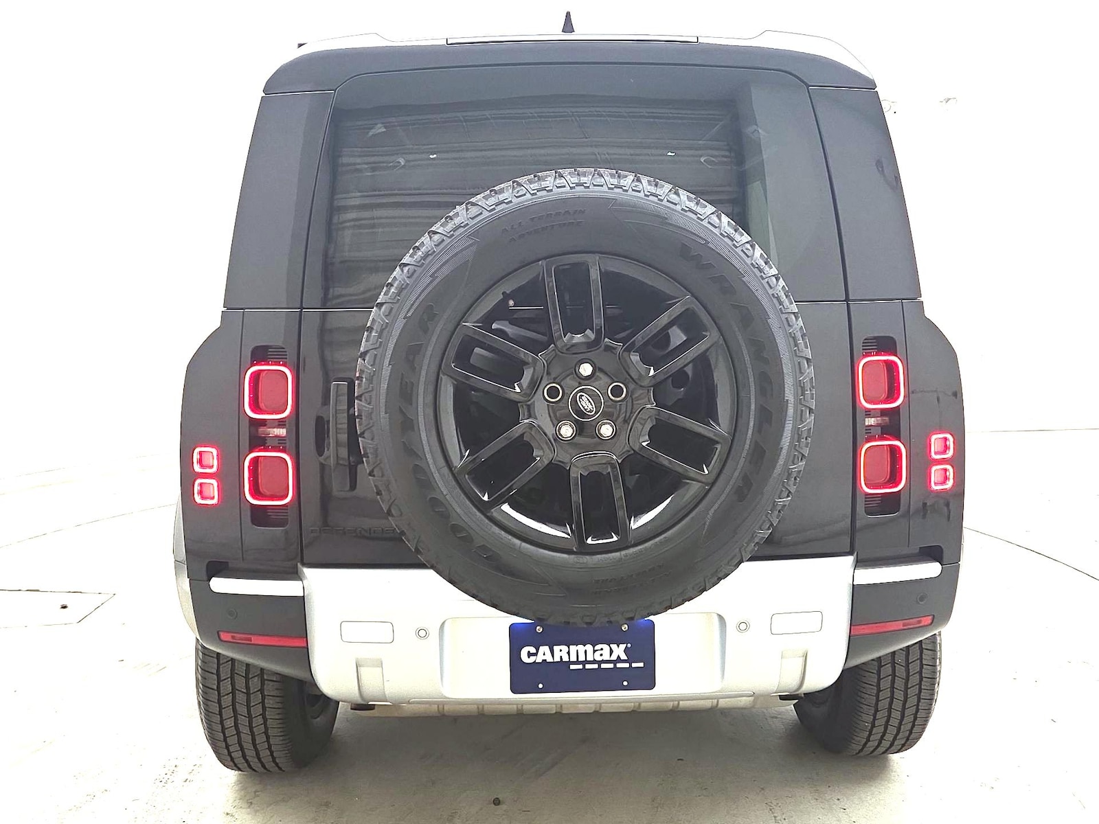 2025 Land Rover Defender S - Photo 6