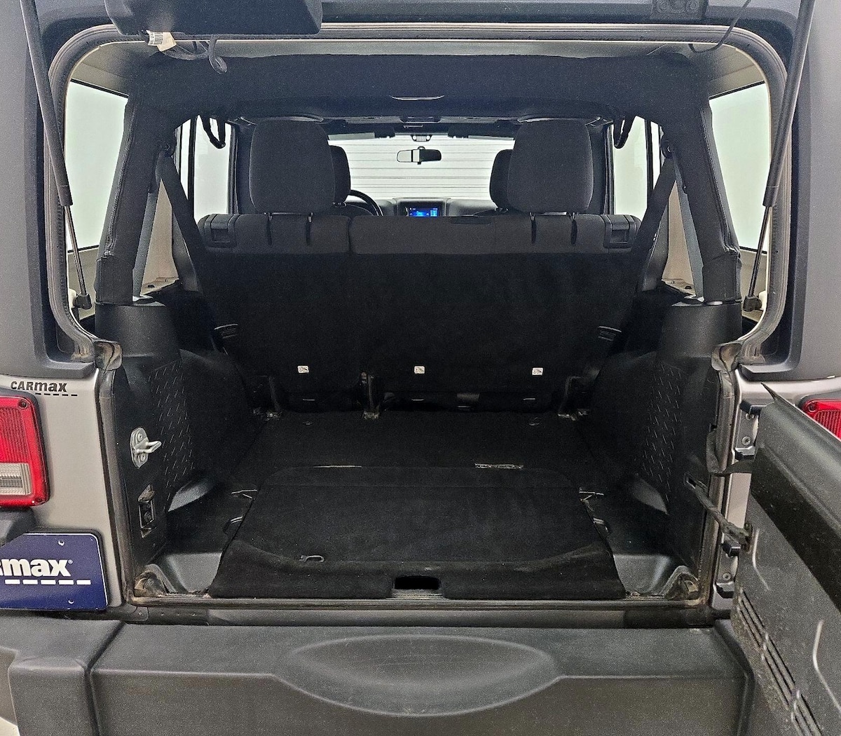 Trunk/Cargo (Seats Up)