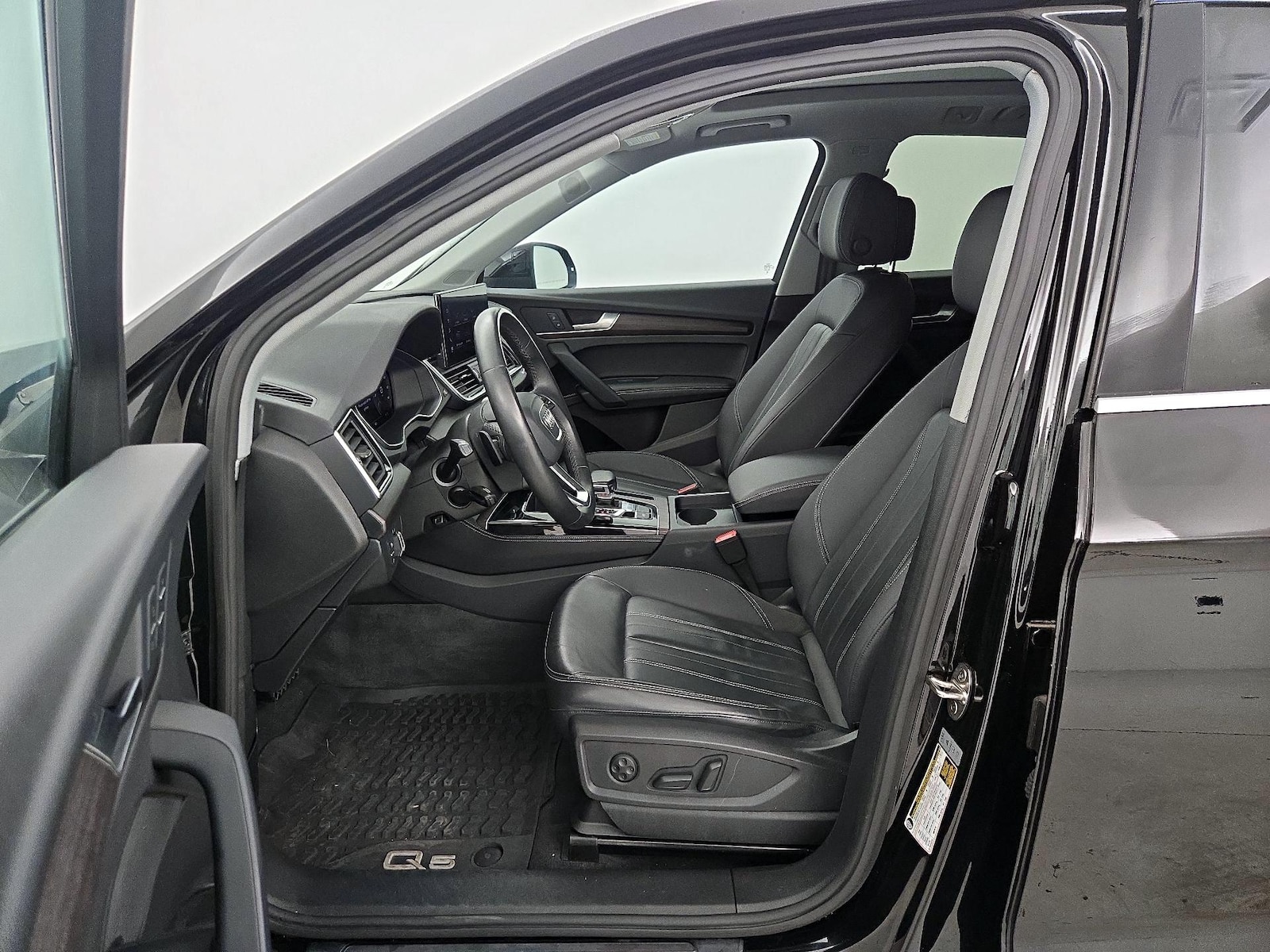 2023 Audi Q5 Premium Plus - Photo 12