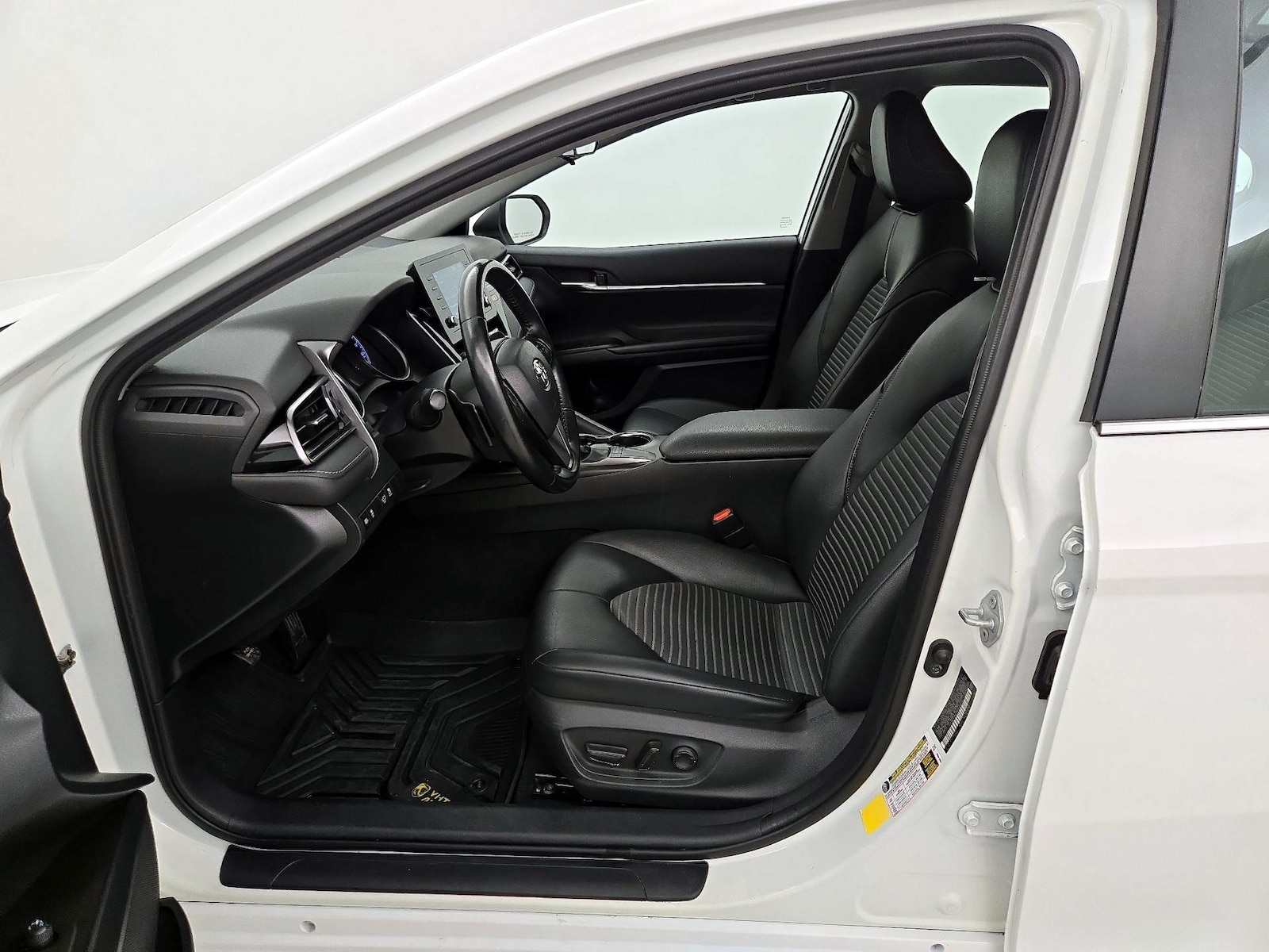Power Seat(s) & Side Airbags