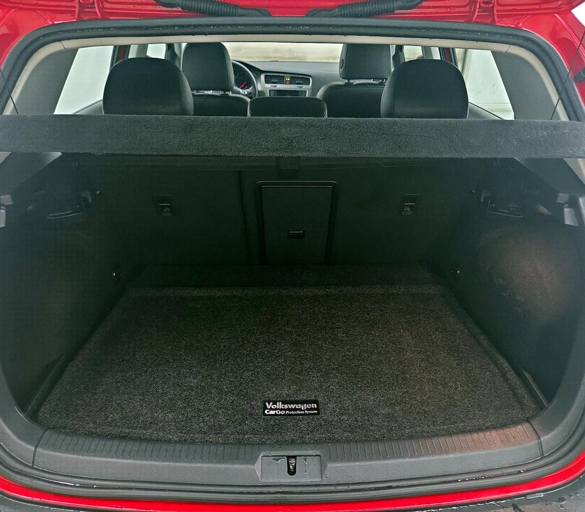 Trunk/Cargo (Seats Up)
