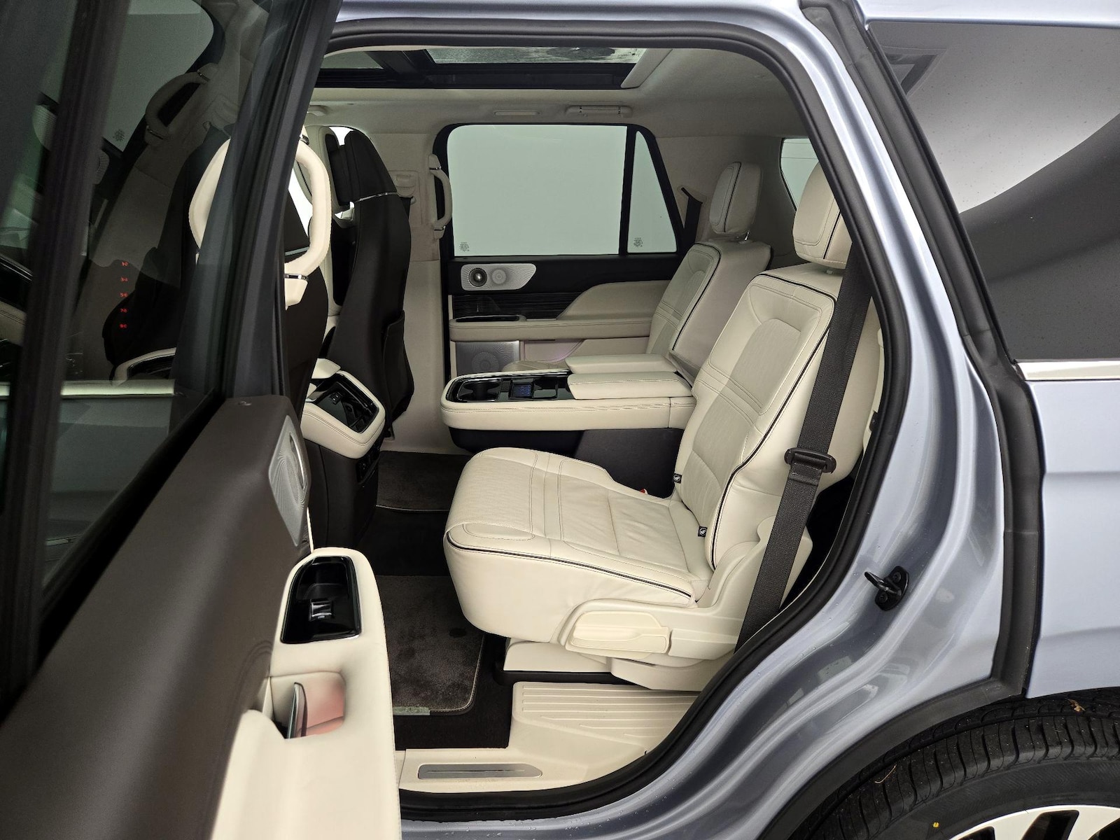 Rear Air Conditioning