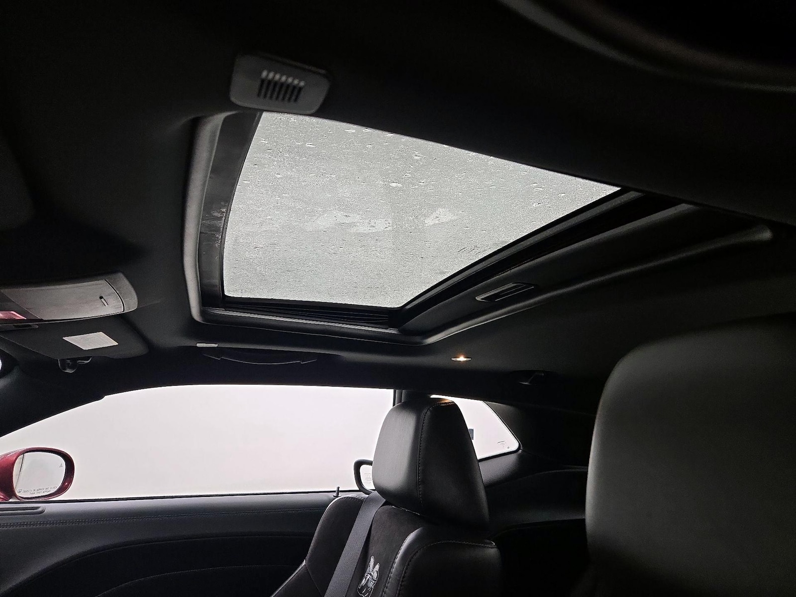 Sunroof(s) & Overhead Airbags