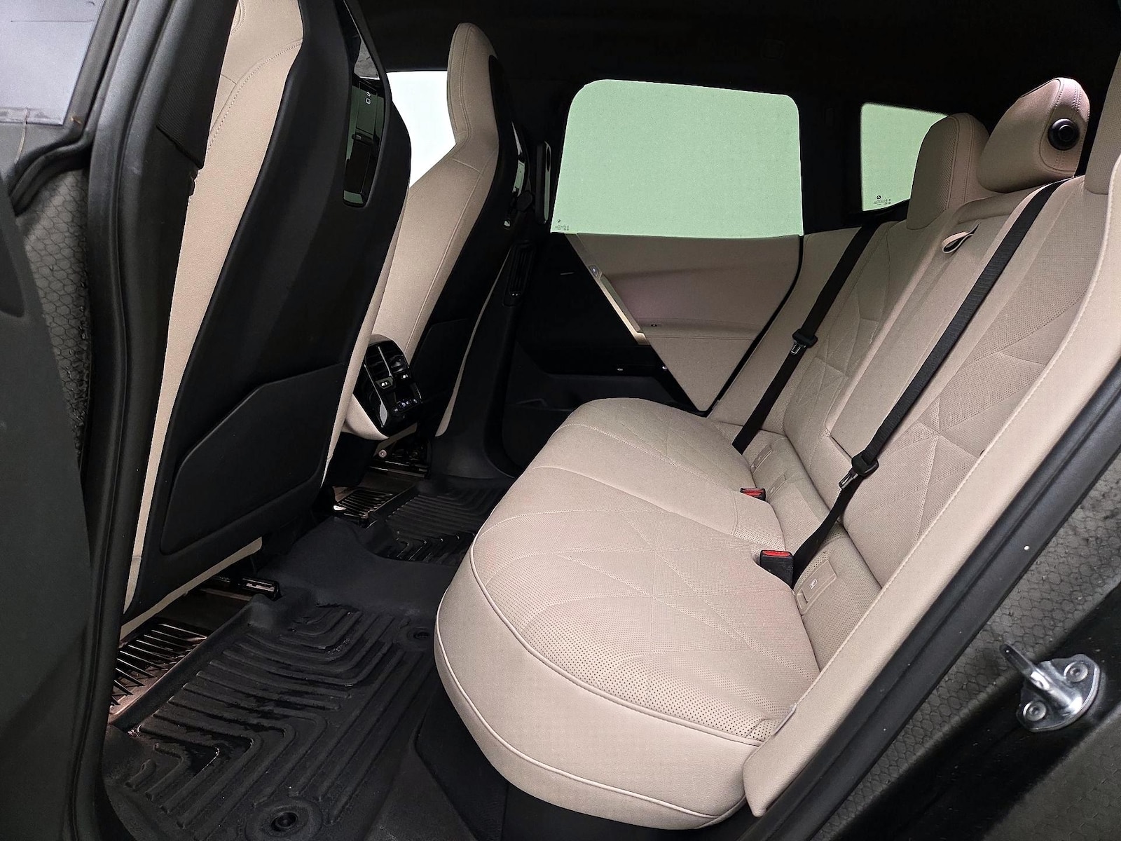 Rear Air Conditioning