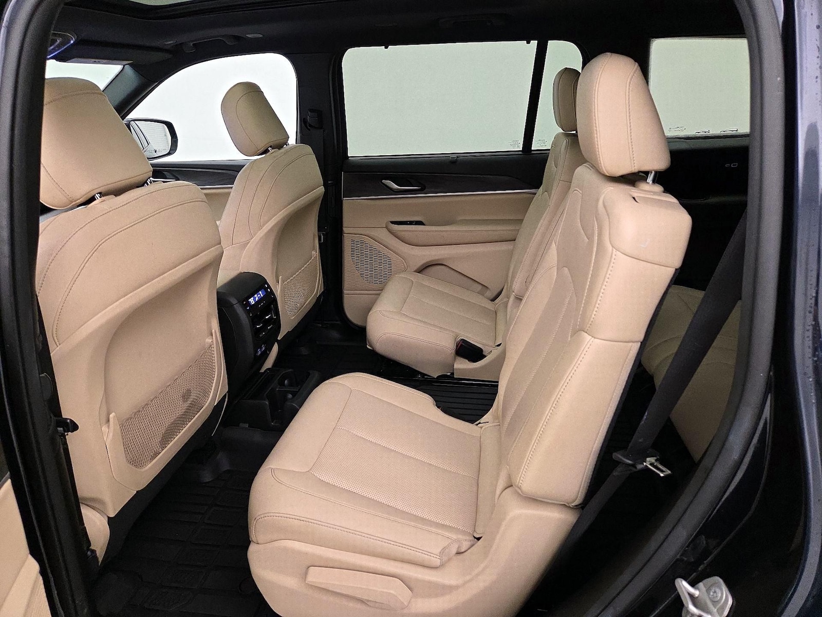 Rear Air Conditioning