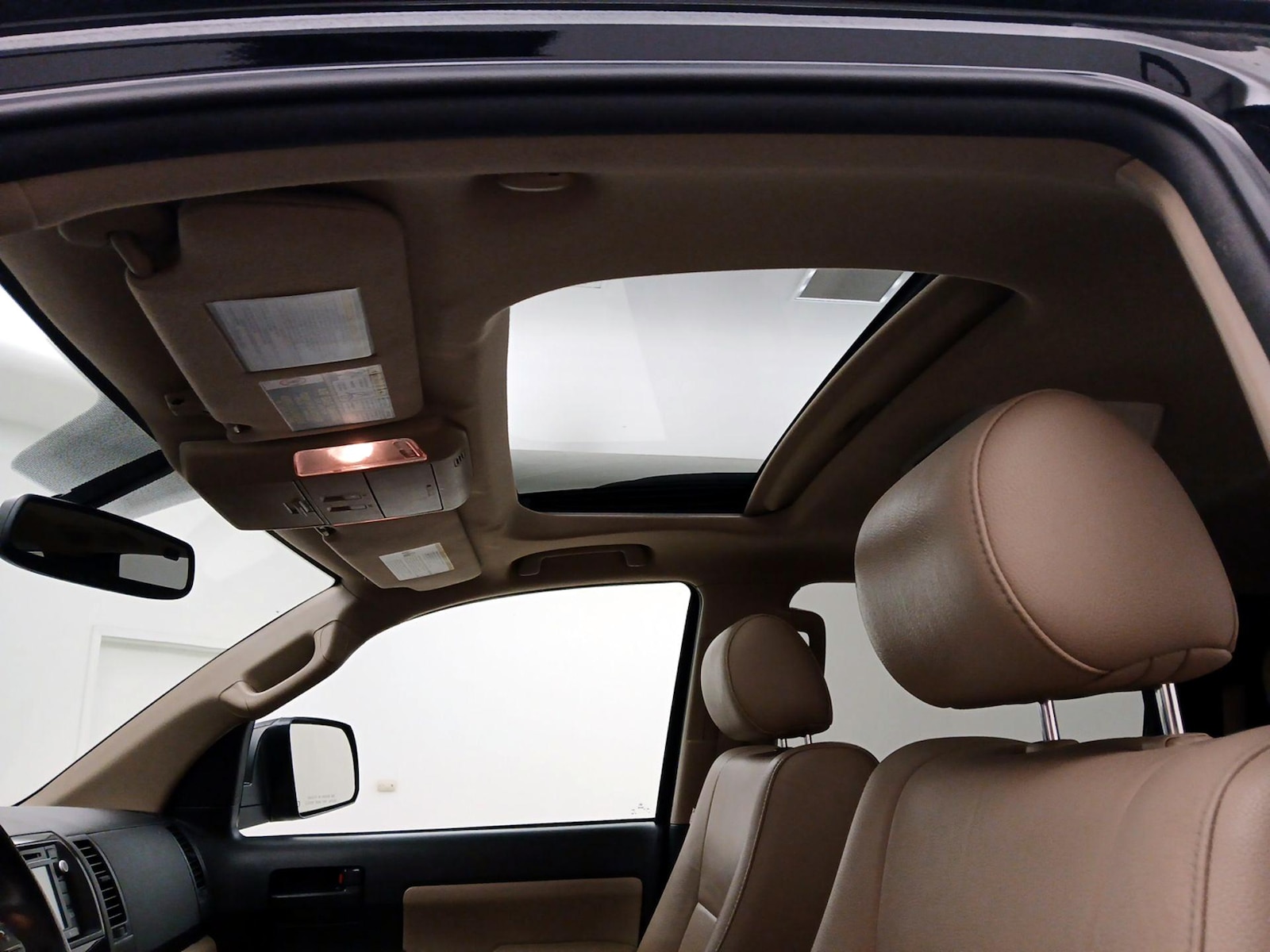 Sunroof(s) & Overhead Airbags