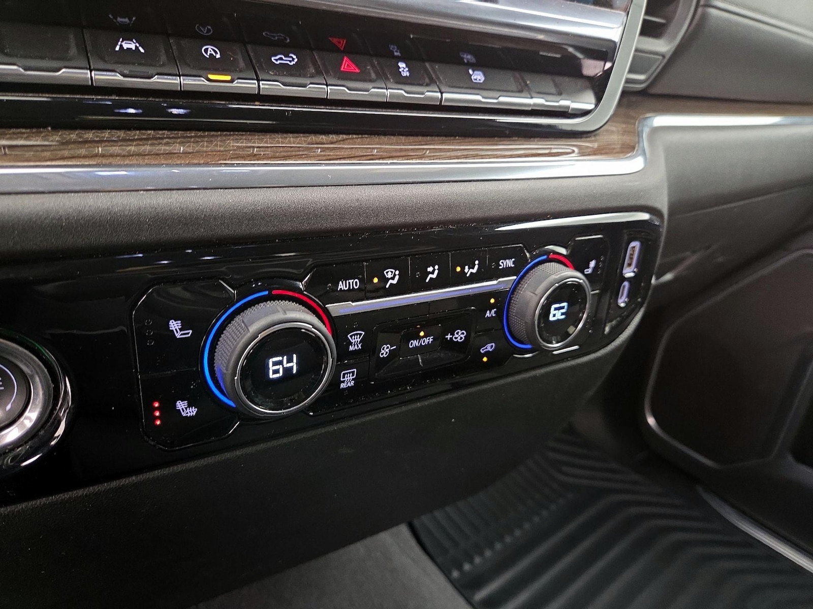 2023 Chevrolet Silverado 1500 LT - Photo 17