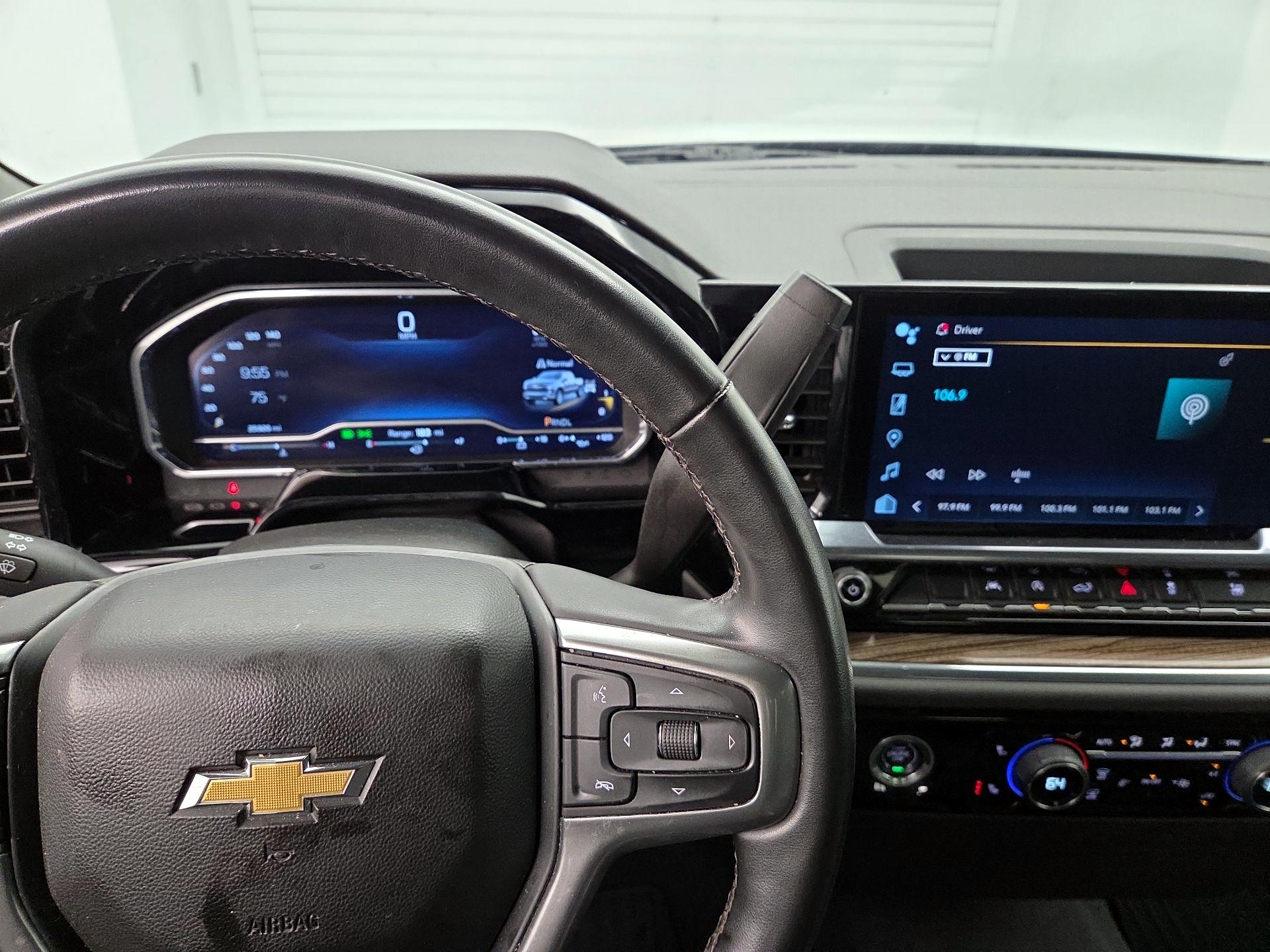 Thumbnail: 2023 Chevrolet Silverado 1500 - 17