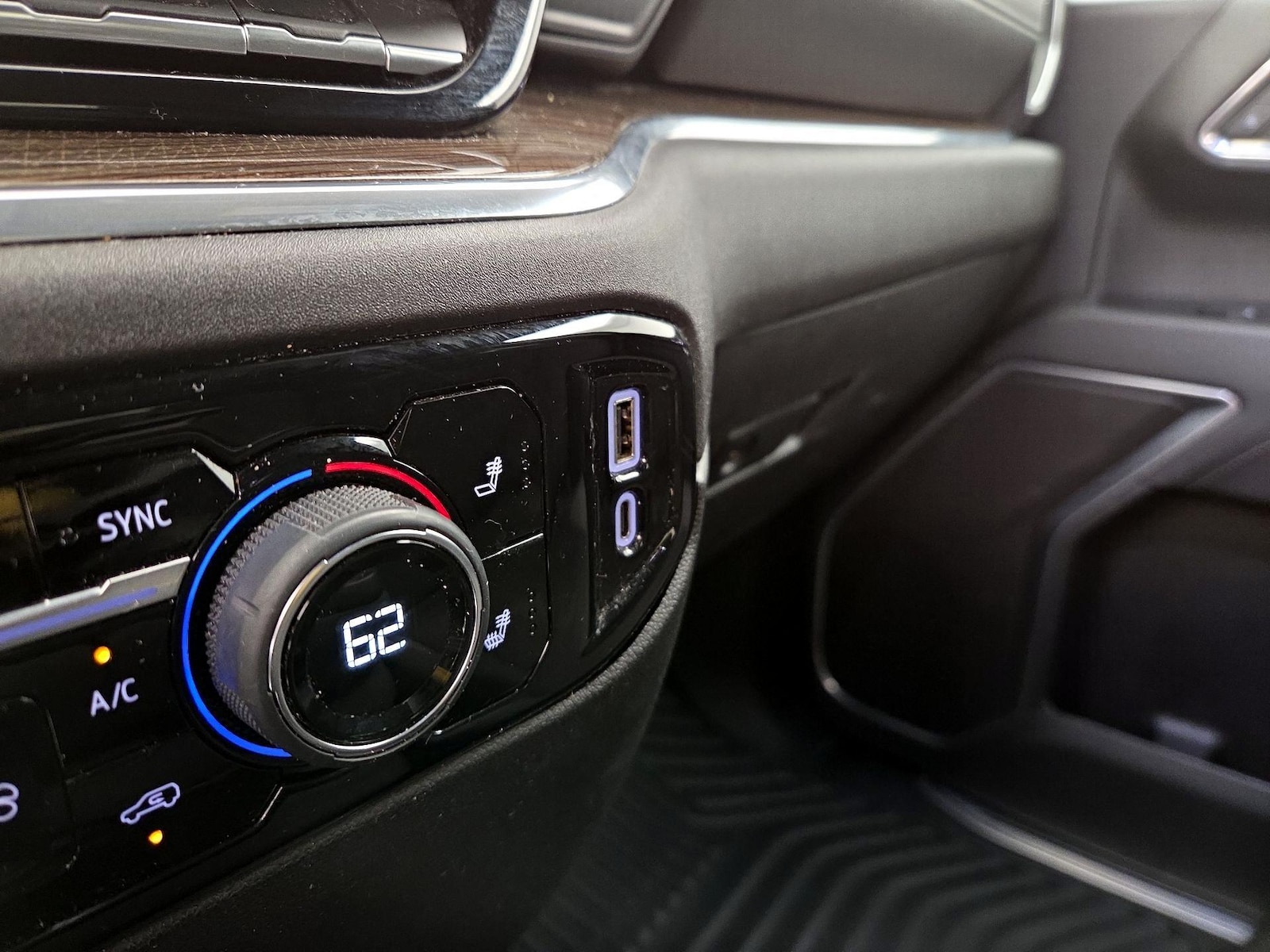 2023 Chevrolet Silverado 1500 LT - Photo 19